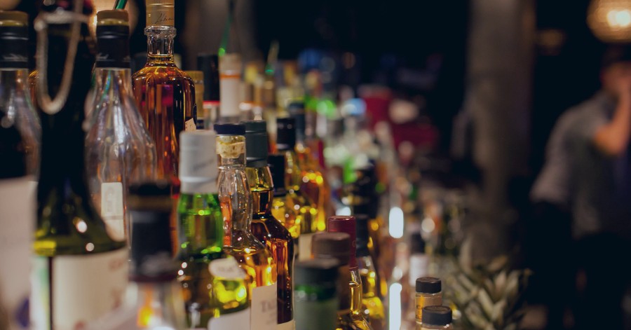 10 Benefits Of Using Bar Liquor Inventory Software