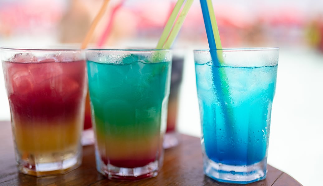 5 Ways to Increase Summer Traffic to Your Bar